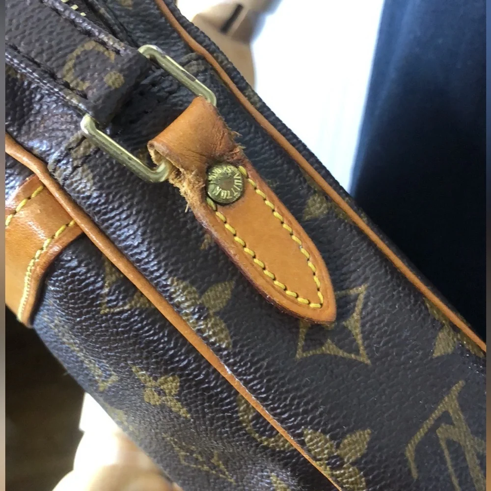 LOUIS VUITTON DANUBE PM Monogram Messenger Shoulder Bag SL0977 W/ LV DUST BAG
